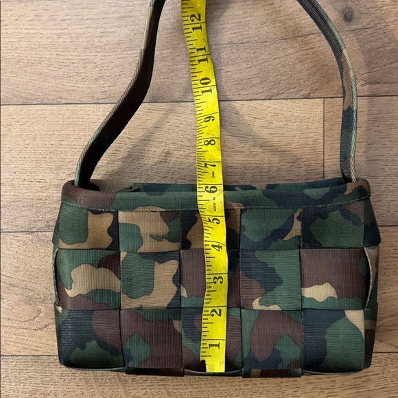 Harvey’s Seatbelt Bag Camouflage Print Shoulder Bag Army Brat Camo Originals Lux - Picture 8 of 16